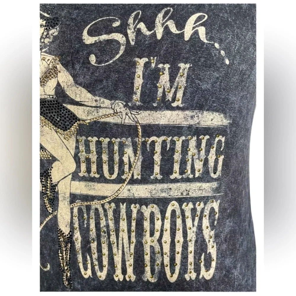 NWOT Shhh I'm Hunting Cowboys Black Distressed Western Tank Top Women's Medium M - Picture 8 of 14